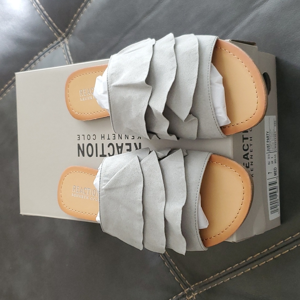 Kenneth Cole Ruffle Slide